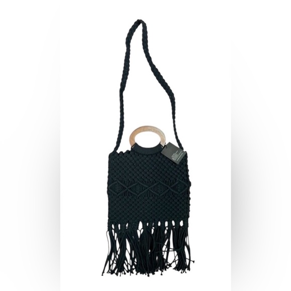 Danielle Nicole NWT Macrame Crossbody Black Fringe Handbag - Picture 3 of 15